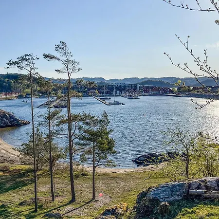 Apartment Beautiful In Lindesnes With Kitchen *